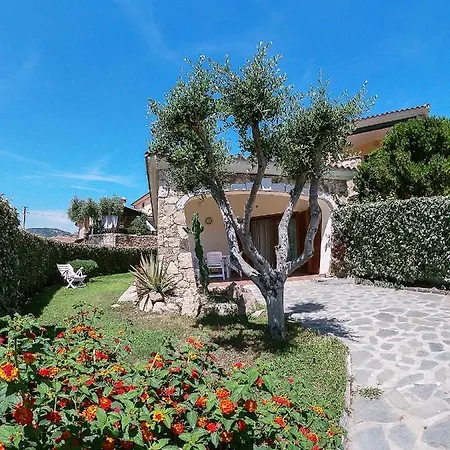 شقة Villetta Degli Ulivi سان تيودورو